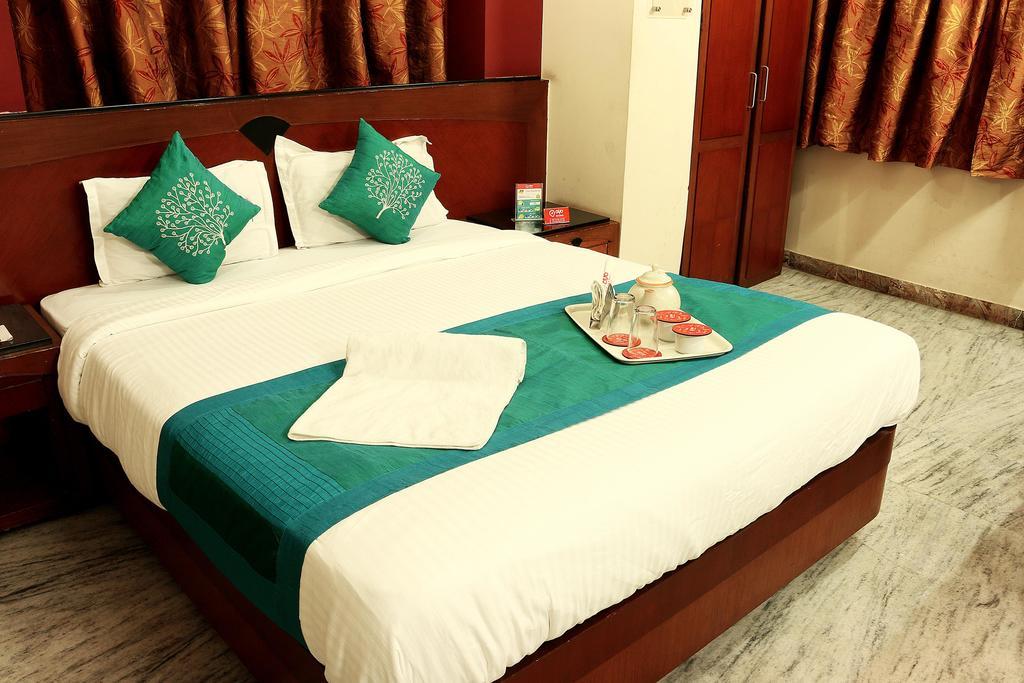 Oyo 1224 New Alipore Calcutta Buitenkant foto