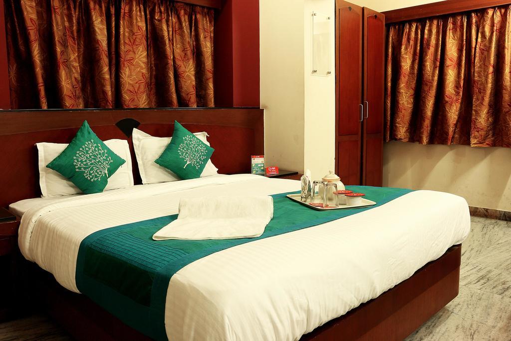 Oyo 1224 New Alipore Calcutta Buitenkant foto