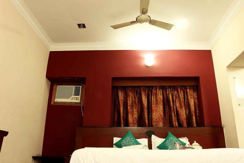 Oyo 1224 New Alipore Calcutta Buitenkant foto