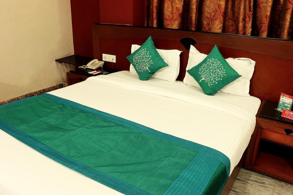 Oyo 1224 New Alipore Calcutta Buitenkant foto