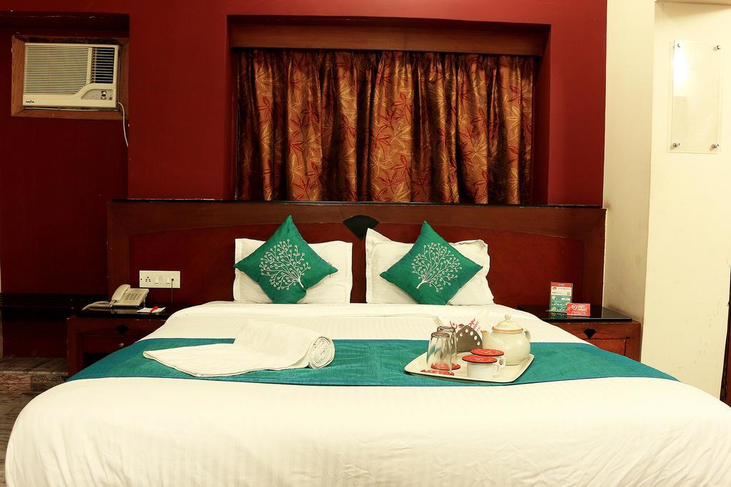 Oyo 1224 New Alipore Calcutta Buitenkant foto