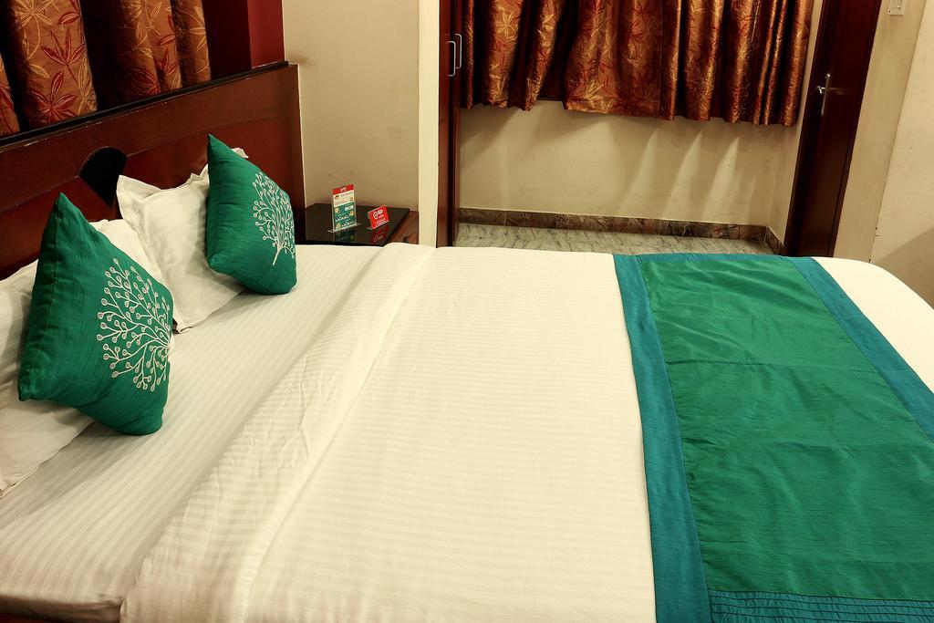 Oyo 1224 New Alipore Calcutta Buitenkant foto